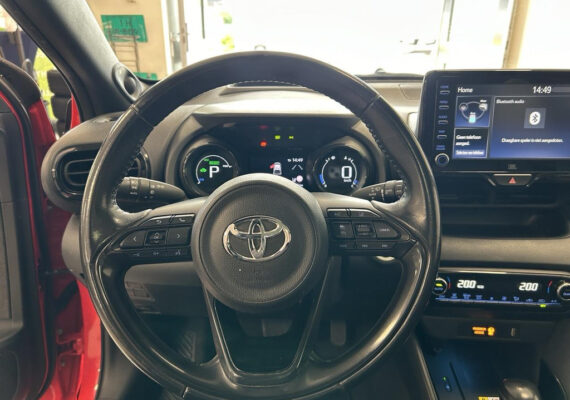 Toyota Yaris 1.5 Hybrid Launch Edition, Pano & Halfleer – Foto 12