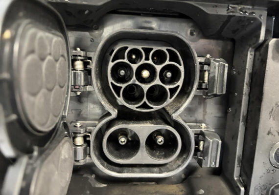 Toyota Bz4x PANO JBL Launch Edition – Foto 3