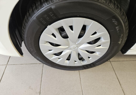 Toyota Yaris 1.5 Hybrid 115 Business – Foto 12