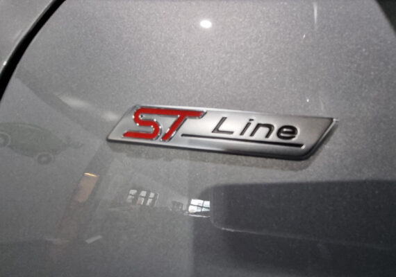 Ford Kuga 2.5 PHEV ST-Line X – Foto 7