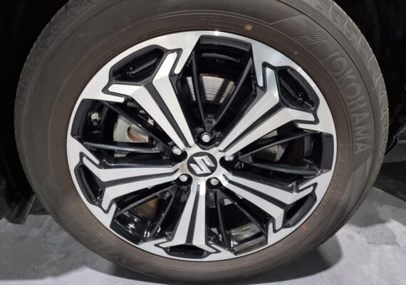 Suzuki Across 2.5 Plug-in Hybrid Style – Foto 3