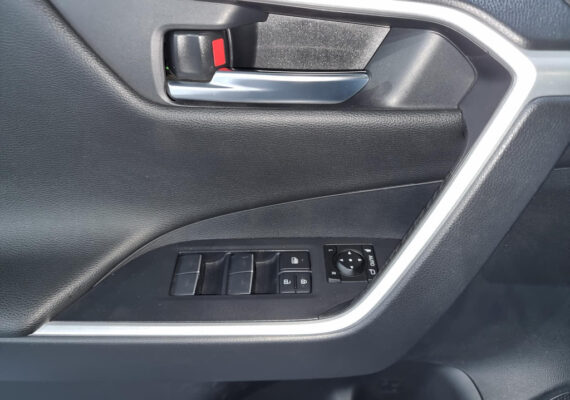 Suzuki Across 2.5 Plug-in Hybrid Style – Foto 19